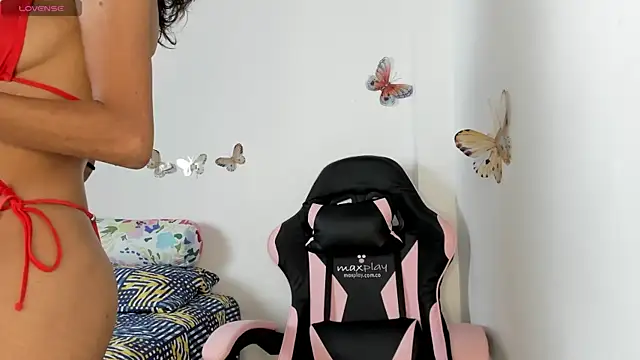 Snapshot of mari-ross chatting on October 26, 2025, 1:39 am mari-ross online show from October 26, 2025, 1:39 am