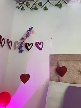 kendra smiitch online show from February 17, 2026, 3:37 am