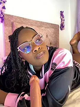 kendra smiitch online show from February 23, 2026, 3:41 am