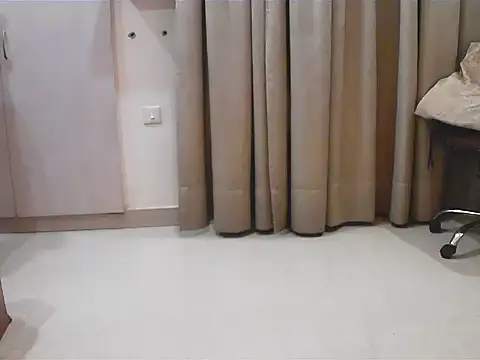 elize   online show from December 14, 2025, 3:35 am