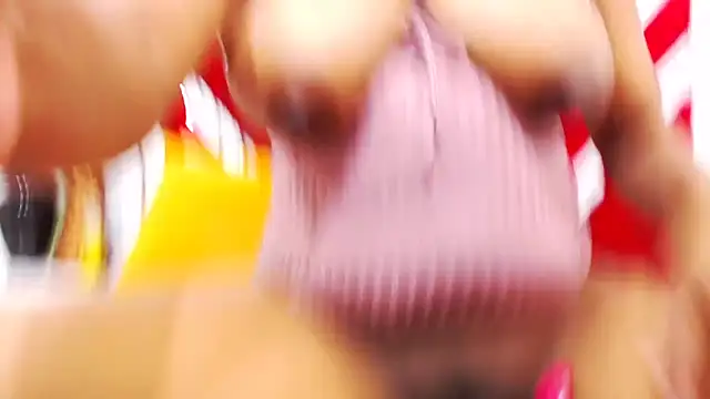 Snapshot of AmbarSmit chatting on December 19, 2025, 8:44 pm AmbarSmit online show from December 19, 2025, 8:44 pm