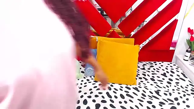 Snapshot of AmbarSmit chatting on December 17, 2025, 8:36 pm AmbarSmit online show from December 17, 2025, 8:36 pm