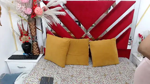 AmbarSmit online show from December 2, 2025, 7:26 pm