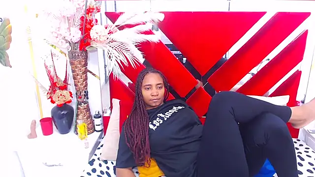 Snapshot of AmbarSmit chatting on December 18, 2025, 8:01 pm AmbarSmit online show from December 18, 2025, 8:01 pm