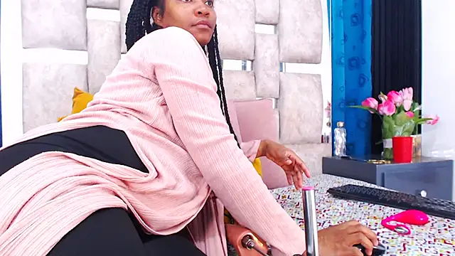 Snapshot of AmbarSmit chatting on February 2, 2026, 1:15 am AmbarSmit online show from February 2, 2026, 1:15 am