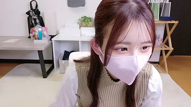 Snapshot of Ema_o0_chan chatting on November 10, 2025, 6:40 am Ema o0 chan online show from November 10, 2025, 6:40 am