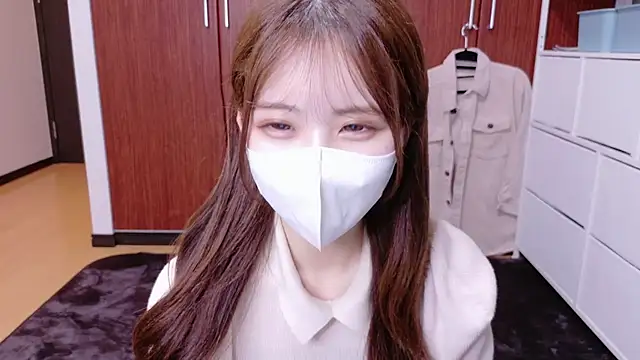 Snapshot of Ema_o0_chan chatting on October 5, 2025, 11:12 am Ema o0 chan online show from October 5, 2025, 11:12 am