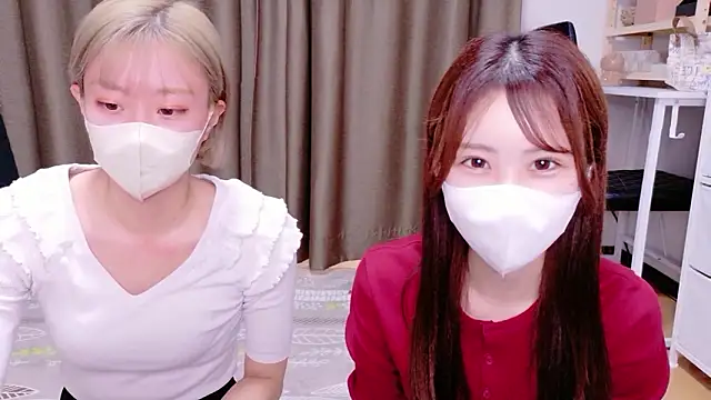 Snapshot of Ema_o0_chan chatting on January 17, 2026, 7:23 am Ema o0 chan online show from January 17, 2026, 7:23 am