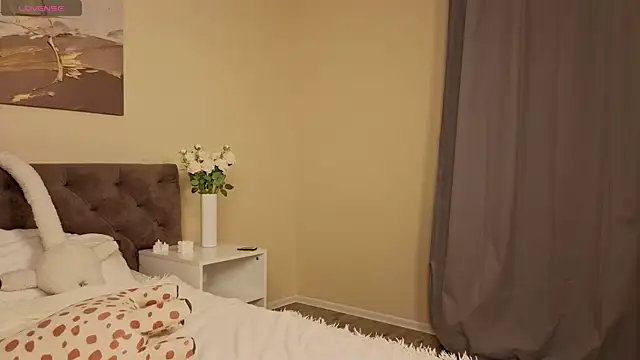 Snapshot of Ameli_Shell chatting on November 28, 2025, 1:39 am Ameli Shell online show from November 28, 2025, 1:39 am