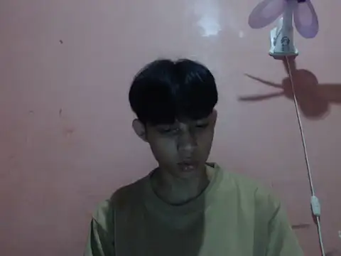 Snapshot of Kyoshi_19 chatting on October 26, 2025, 12:05 pm Kyoshi 19 online show from October 26, 2025, 12:05 pm