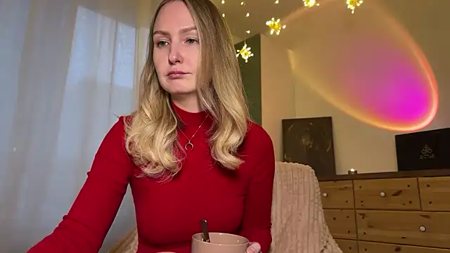 Snapshot of KiraxFate chatting on October 14, 2025, 2:17 pm KiraxFate online show from October 14, 2025, 2:17 pm