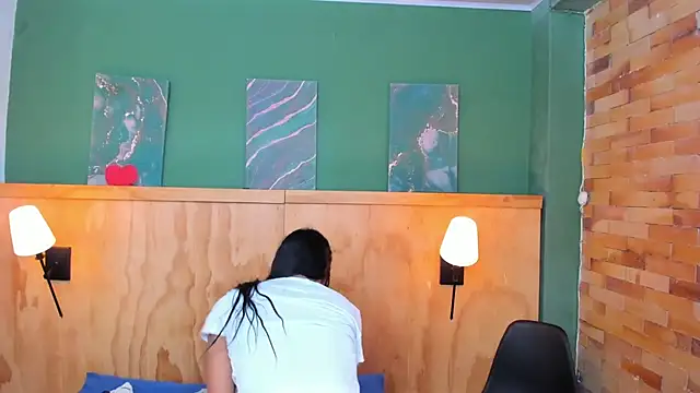 Snapshot of milavega_ chatting on November 17, 2025, 12:09 pm milavega online show from November 17, 2025, 12:09 pm