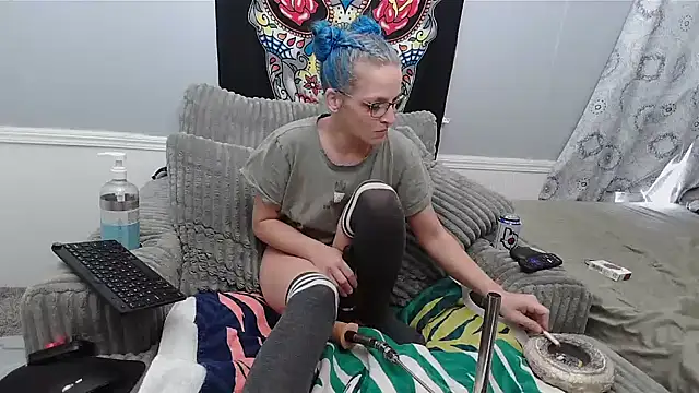 amymatthews92 online show from February 17, 2026, 3:42 pm