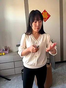xiaomei-11 online show from October 7, 2025, 3:29 am