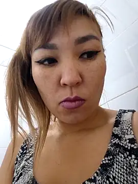 Snapshot of HellaWerlous chatting on September 14, 2025, 9:20 am HellaWerlous online show from September 14, 2025, 9:20 am