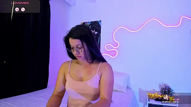 Snapshot of Dilan_and_Mia chatting on September 11, 2025, 1:11 pm Dilan and Mia online show from September 11, 2025, 1:11 pm