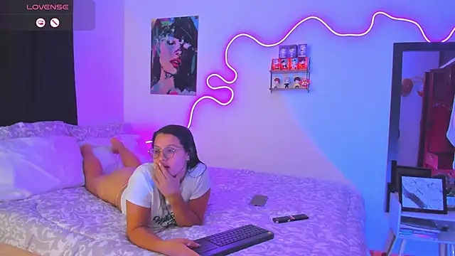 Snapshot of Dilan_and_Mia chatting on October 10, 2025, 8:09 pm Dilan and Mia online show from October 10, 2025, 8:09 pm