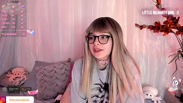 Snapshot of Aurora_blaack chatting on November 10, 2025, 12:15 am Aurora blaack online show from November 10, 2025, 12:15 am