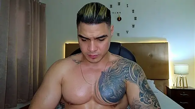 Snapshot of Steven_Velez chatting on October 29, 2025, 12:48 pm Steven Velez online show from October 29, 2025, 12:48 pm