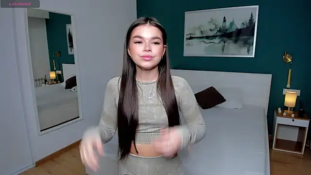 Snapshot of HollisHearl chatting on September 12, 2025, 7:19 am HollisHearl online show from September 12, 2025, 7:19 am