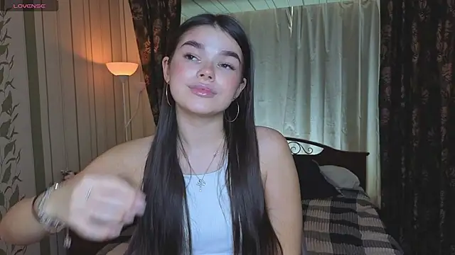 Snapshot of HollisHearl chatting on September 10, 2025, 9:08 am HollisHearl online show from September 10, 2025, 9:08 am