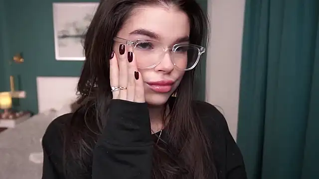 Snapshot of HollisHearl chatting on September 21, 2025, 7:13 am HollisHearl online show from September 21, 2025, 7:13 am