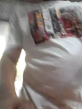 Moet Chandon online show from October 9, 2025, 1:22 pm