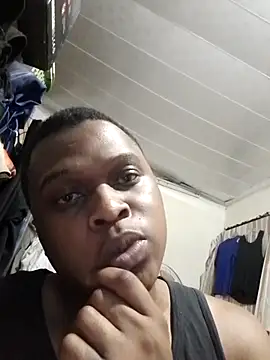 Moet Chandon online show from October 5, 2025, 4:20 pm