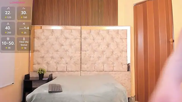 anita toro  online show from April 8, 2026, 11:33 am