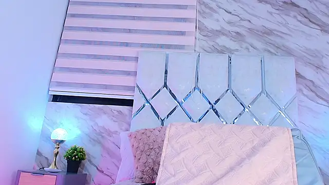 Snapshot of cataleya_ebony_ chatting on December 3, 2025, 3:07 am cataleya ebony online show from December 3, 2025, 3:07 am