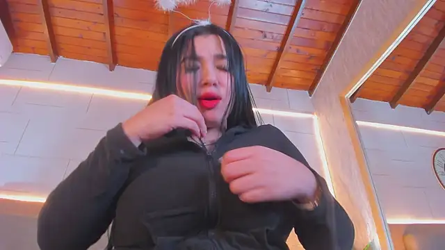 Snapshot of Meloddy_Rose chatting on March 2, 2026, 8:10 am Meloddy Rose online show from March 2, 2026, 8:10 am