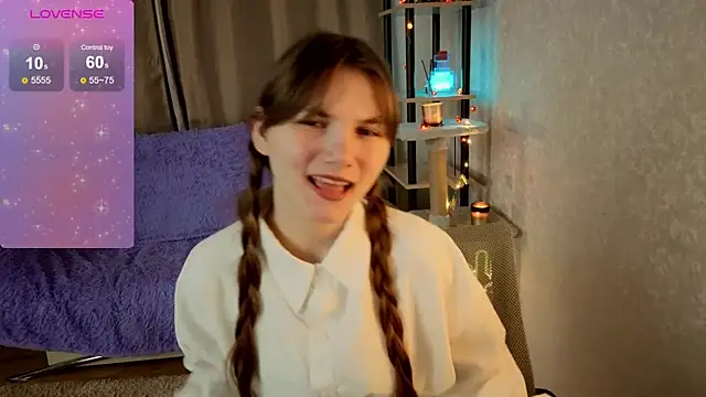 Snapshot of Nika_OMG chatting on November 5, 2025, 8:23 pm Nika OMG online show from November 5, 2025, 8:23 pm