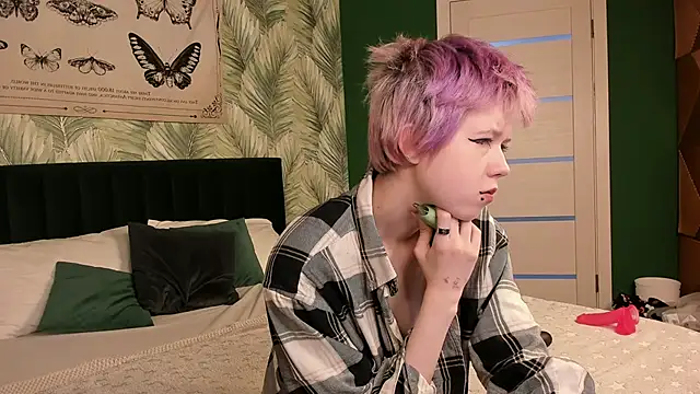 Snapshot of CarolineRichter chatting on November 20, 2025, 2:56 am CarolineRichter online show from November 20, 2025, 2:56 am