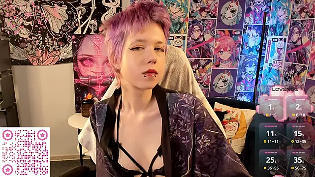 Snapshot of CarolineRichter chatting on November 10, 2025, 4:39 am CarolineRichter online show from November 10, 2025, 4:39 am