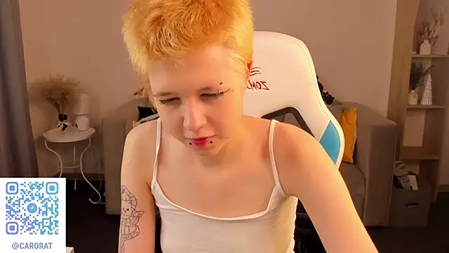 Snapshot of CarolineRichter chatting on September 27, 2025, 10:27 pm CarolineRichter online show from September 27, 2025, 10:27 pm