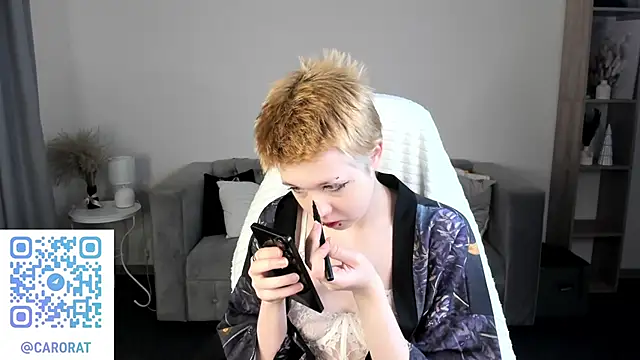 Snapshot of CarolineRichter chatting on September 20, 2025, 2:16 am CarolineRichter online show from September 20, 2025, 2:16 am