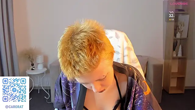 Snapshot of CarolineRichter chatting on September 18, 2025, 2:25 am CarolineRichter online show from September 18, 2025, 2:25 am