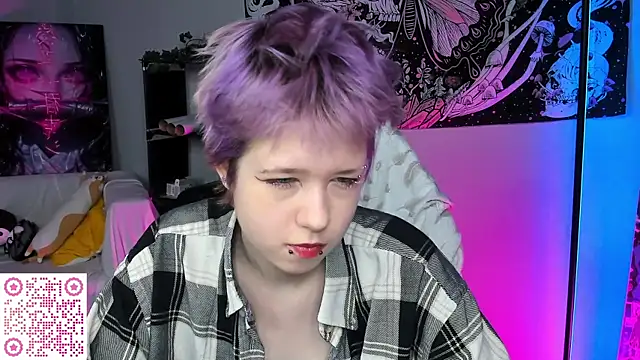 Snapshot of CarolineRichter chatting on November 16, 2025, 3:11 am CarolineRichter online show from November 16, 2025, 3:11 am