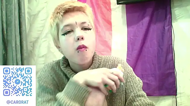 Snapshot of CarolineRichter chatting on October 4, 2025, 2:46 am CarolineRichter online show from October 4, 2025, 2:46 am