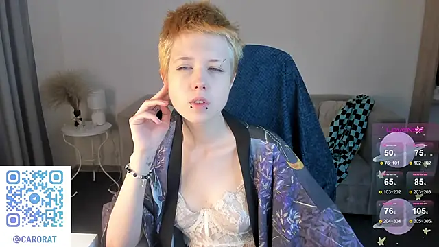 Snapshot of CarolineRichter chatting on September 22, 2025, 2:17 am CarolineRichter online show from September 22, 2025, 2:17 am