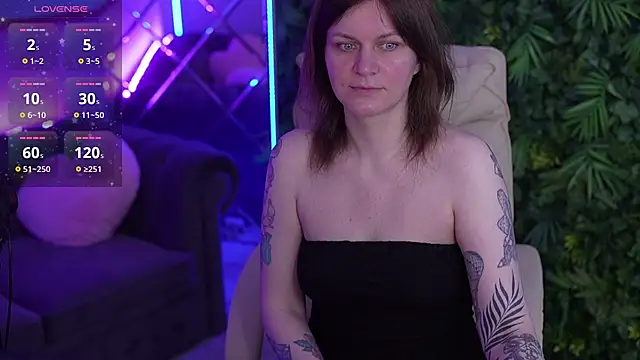 TinaMelt online show from May 20, 2026, 6:49 pm