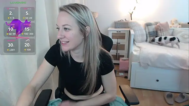 Camie Peach online show from November 14, 2025, 5:27 pm