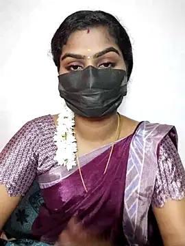 Snapshot of Tamil_Princess12 chatting on November 19, 2025, 5:29 am Tamil Princess12 online show from November 19, 2025, 5:29 am