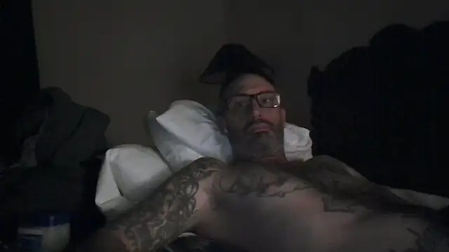 Snapshot of drew873 chatting on December 16, 2025, 9:57 am drew873 online show from December 16, 2025, 9:57 am