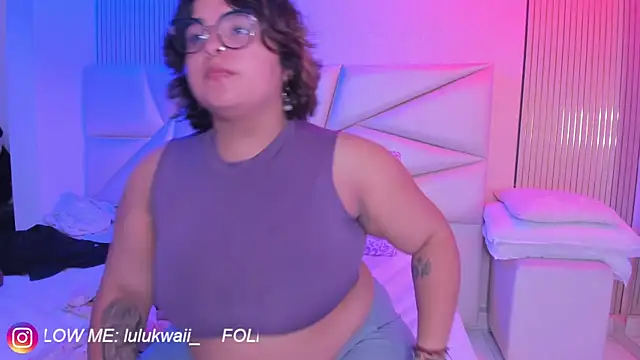 lulukawai16 online show from April 15, 2026, 7:18 pm