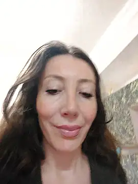 HellaryTourent online show from February 23, 2026, 2:57 am