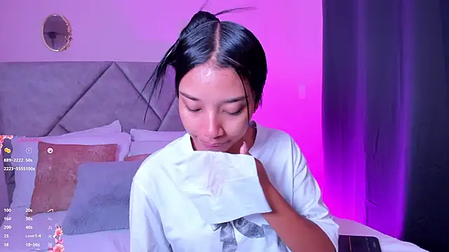 Snapshot of MissPocahontass chatting on September 27, 2025, 11:38 am MissPocahontass online show from September 27, 2025, 11:38 am