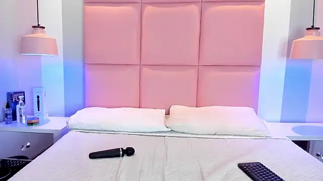 Snapshot of JulianaValencia chatting on December 1, 2025, 10:32 pm JulianaValencia online show from December 1, 2025, 10:32 pm