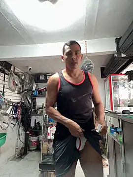 Snapshot of Terra-22cm chatting on October 13, 2025, 1:56 pm Terra-22cm online show from October 13, 2025, 1:56 pm