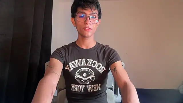 Angel bunny2 online show from November 8, 2025, 3:32 am